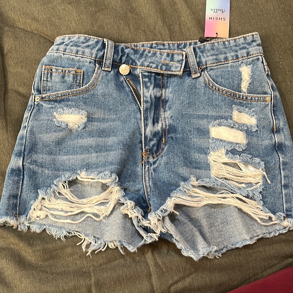 SHEIN Anitta shorts